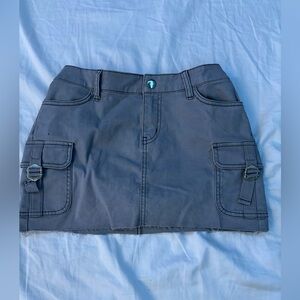 Gray cargo skirt